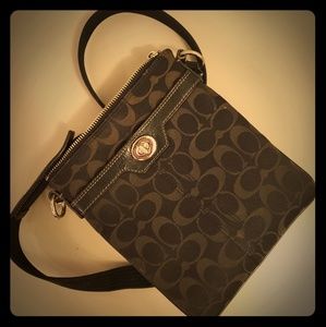 Coach Signature Swing Pack